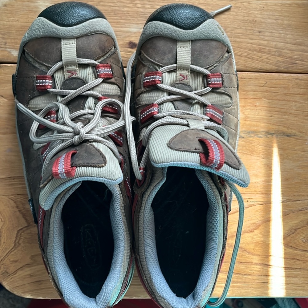 Women’s Keen Hiking Shoes just in time for fall!